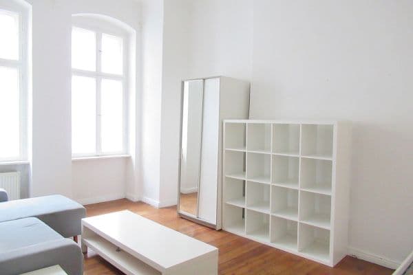 Prenájom bytu 1-izbový 34 m², Berlin, Berlín Prenájom bytu 1-izbový 34 m², Berlin, Berlín
