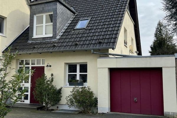 Predaj domu 127 m², pozemek 404 m², Neuss Predaj domu 127 m², pozemek 404 m², Neuss