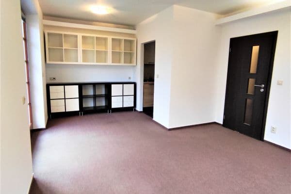 Prenájom bytu 2-izbový 50 m², V Pohodě, Hovorčovice Prenájom bytu 2-izbový 50 m², V Pohodě, Hovorčovice