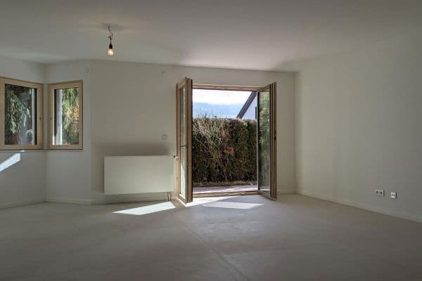 Prenájom bytu 2-izbový 73 m², Eningen unter Achalm Prenájom bytu 2-izbový 73 m², Eningen unter Achalm