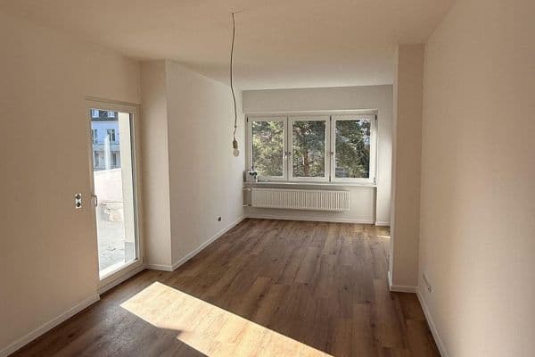 Prenájom bytu 3-izbový 99 m², Cranachstr.52, Essen Prenájom bytu 3-izbový 99 m², Cranachstr.52, Essen