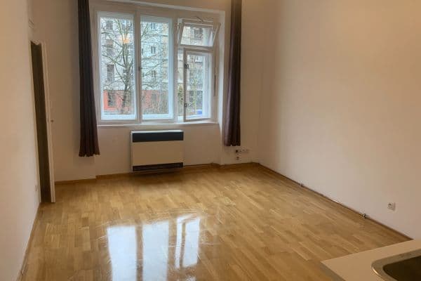 Prenájom bytu 1-izbový 23 m², Vršovická, Praha Prenájom bytu 1-izbový 23 m², Vršovická, Praha