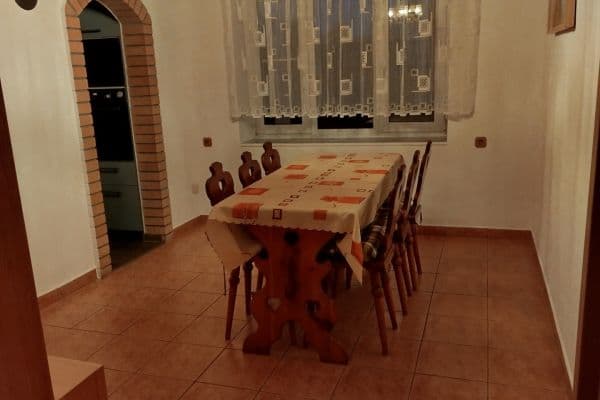 Prenájom bytu 3-izbový 85 m², Dlážděná, Dřísy Prenájom bytu 3-izbový 85 m², Dlážděná, Dřísy