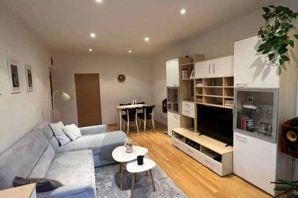 Prenájom bytu 2-izbový 55 m², Nad Alejí, Praha Prenájom bytu 2-izbový 55 m², Nad Alejí, Praha