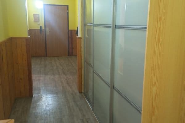 Prenájom bytu 3-izbový 80 m², Na Lani, Nový Jičín Prenájom bytu 3-izbový 80 m², Na Lani, Nový Jičín