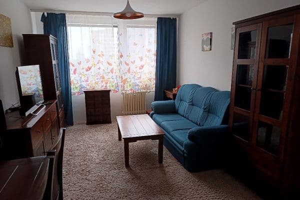 Prenájom bytu 2-izbový 42 m², Ciolkovského, Praha Prenájom bytu 2-izbový 42 m², Ciolkovského, Praha