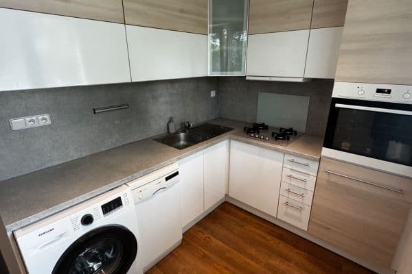 Prenájom bytu 2-izbový 53 m², Hřibská, Praha Prenájom bytu 2-izbový 53 m², Hřibská, Praha