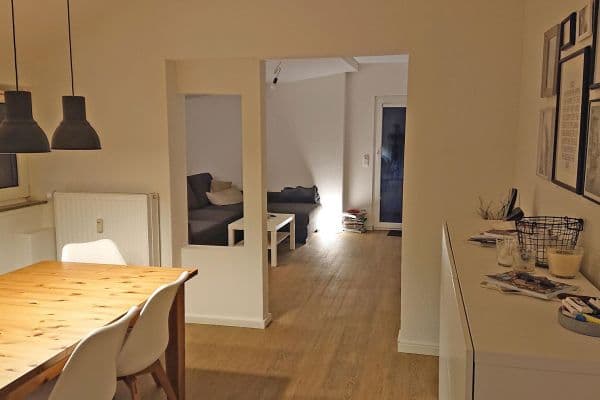 Prenájom bytu 2-izbový 70 m², Köln Prenájom bytu 2-izbový 70 m², Köln