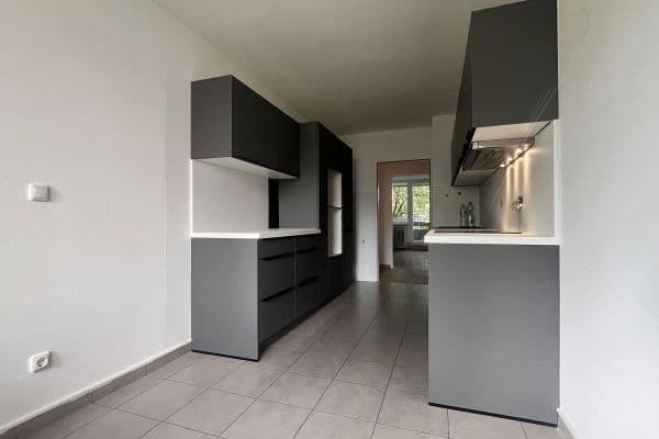 Prenájom bytu 3-izbový 86 m², Korbinianstraße 12, Ismaning, Bavorsko Prenájom bytu 3-izbový 86 m², Korbinianstraße 12, Ismaning, Bavorsko