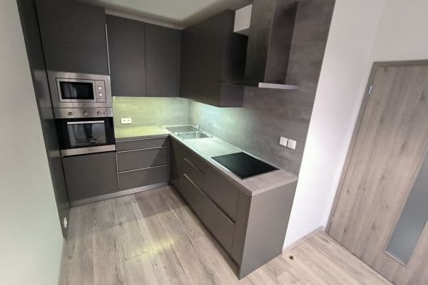 Prenájom bytu 1-izbový 38 m², Višňová, Stěžery Prenájom bytu 1-izbový 38 m², Višňová, Stěžery