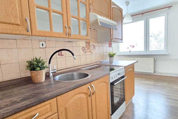 Prenájom bytu 2-izbový 62 m², Příbramská, Verneřice Prenájom bytu 2-izbový 62 m², Příbramská, Verneřice