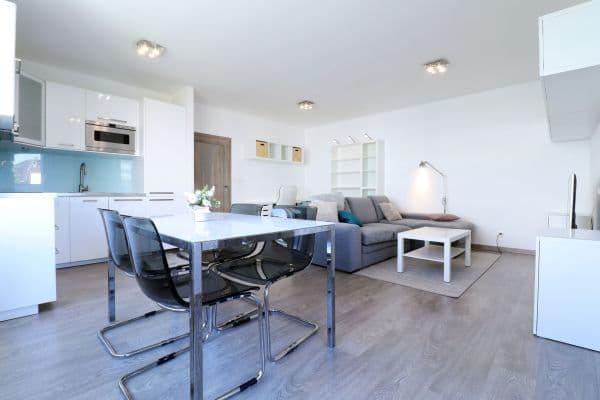 Prenájom bytu 2-izbový 61 m², Máchova, Mladá Boleslav, Středočeský kraj Prenájom bytu 2-izbový 61 m², Máchova, Mladá Boleslav, Středočeský kraj