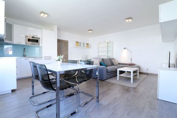 Prenájom bytu 2-izbový 61 m², Máchova, Mladá Boleslav Prenájom bytu 2-izbový 61 m², Máchova, Mladá Boleslav