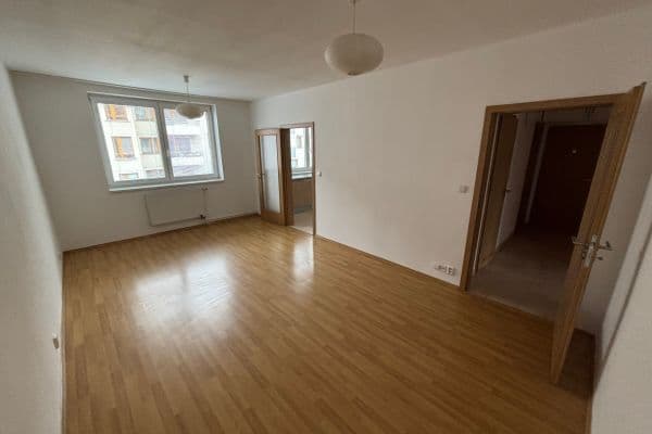 Prenájom bytu 3-izbový 78 m², Rostovská, Praha Prenájom bytu 3-izbový 78 m², Rostovská, Praha