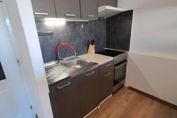 Prenájom bytu 2-izbový 43 m², Rochovská, Praha Prenájom bytu 2-izbový 43 m², Rochovská, Praha
