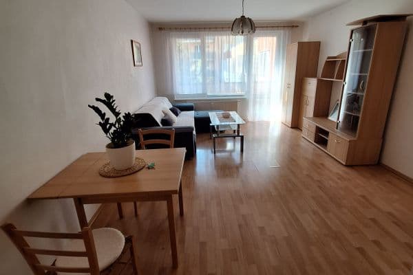 Prenájom bytu 2-izbový 50 m², Werichova, Praha Prenájom bytu 2-izbový 50 m², Werichova, Praha