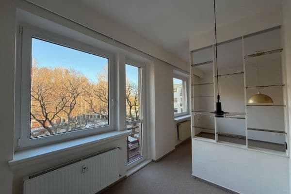 Prenájom bytu 3-izbový 94 m², Na Petynce, Praha Prenájom bytu 3-izbový 94 m², Na Petynce, Praha