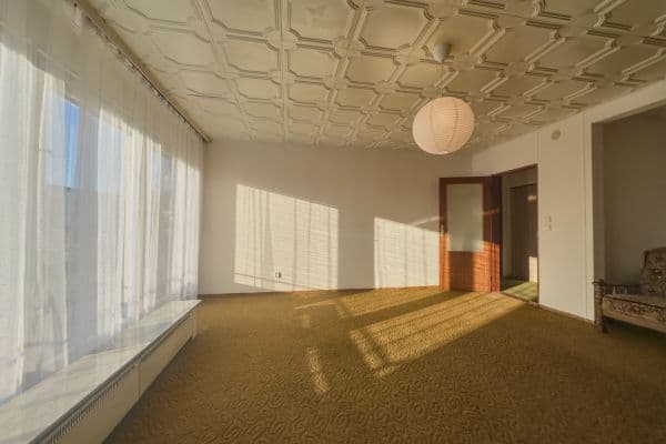 Prenájom bytu 4-izbový 100 m², Písčitá, Praha Prenájom bytu 4-izbový 100 m², Písčitá, Praha