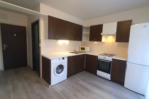 Prenájom bytu 1-izbový 37 m², Absolonova, Brno Prenájom bytu 1-izbový 37 m², Absolonova, Brno