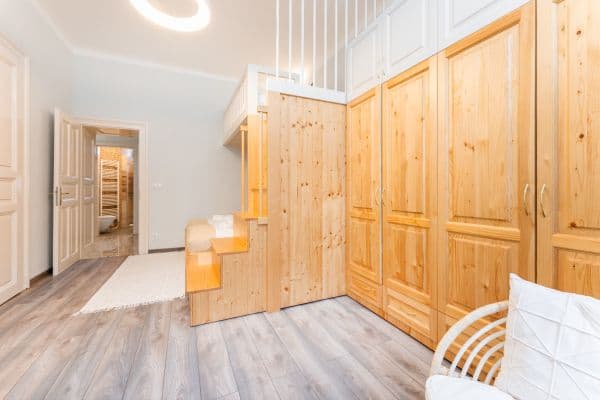 Prenájom bytu 65 m², Řeznická, Praha Prenájom bytu 65 m², Řeznická, Praha