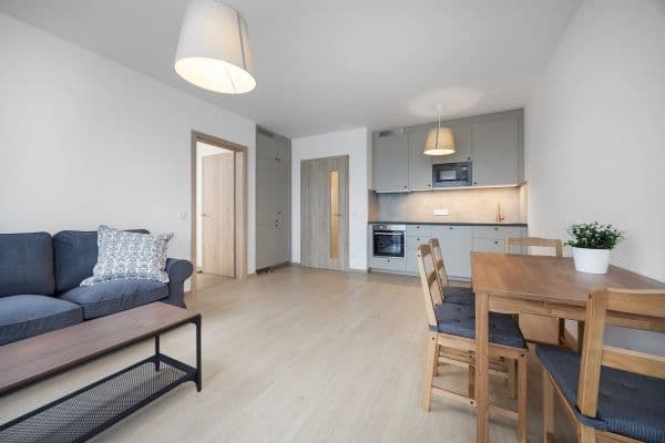 Prenájom bytu 2-izbový 55 m², Tupolevova, Praha Prenájom bytu 2-izbový 55 m², Tupolevova, Praha