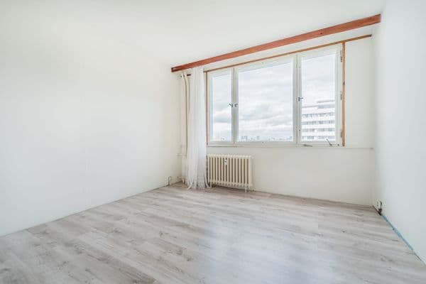 Prenájom bytu 4-izbový 62 m², Tajovského, Praha Prenájom bytu 4-izbový 62 m², Tajovského, Praha