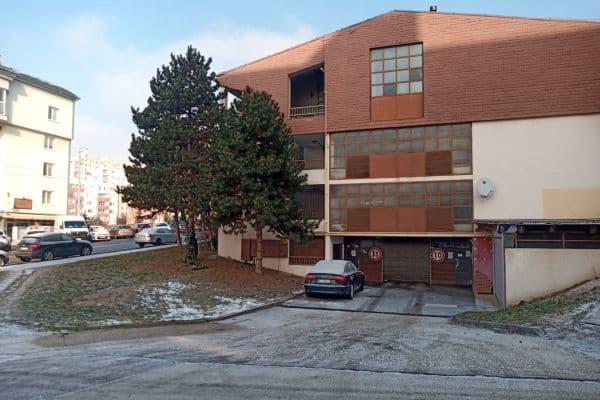 Prenájom garáže 16 m², Karlova Ves Prenájom garáže 16 m², Karlova Ves