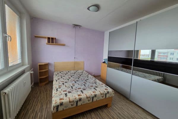 Prenájom bytu 4-izbový 100 m², Svážná, Brno Prenájom bytu 4-izbový 100 m², Svážná, Brno