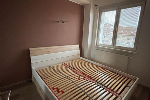 Prenájom bytu 2-izbový 44 m², Kolbenova, Praha Prenájom bytu 2-izbový 44 m², Kolbenova, Praha