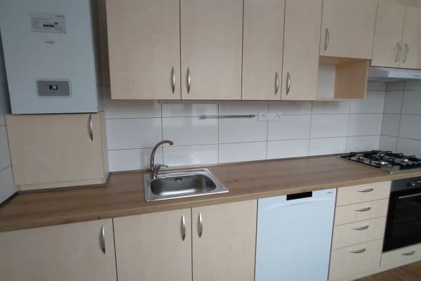 Prenájom bytu 3-izbový 63 m², Karla Čapka, Lomnice nad Popelkou Prenájom bytu 3-izbový 63 m², Karla Čapka, Lomnice nad Popelkou