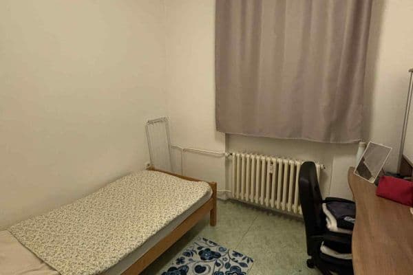 Prenájom bytu 3-izbový 11 m², Londýnská, Praha Prenájom bytu 3-izbový 11 m², Londýnská, Praha