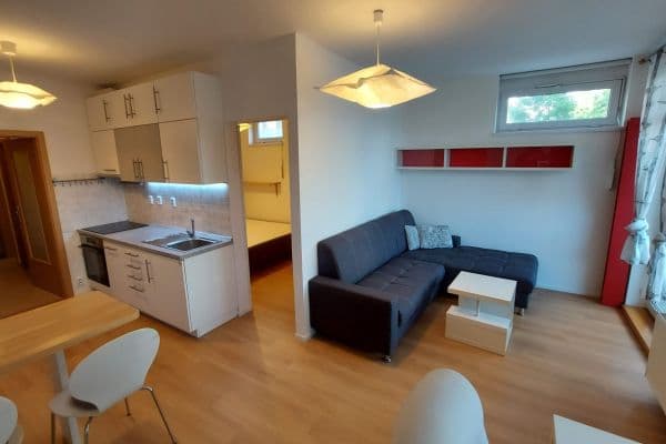 Prenájom bytu 2-izbový 42 m², Jeřabinová, Praha Prenájom bytu 2-izbový 42 m², Jeřabinová, Praha