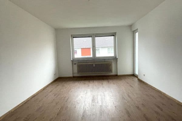 Prenájom bytu 3-izbový 74 m², Bürger-Meister-Diehl Str. 29, Eisenberg (Pfalz), Porýnie-Falcko Prenájom bytu 3-izbový 74 m², Bürger-Meister-Diehl Str. 29, Eisenberg (Pfalz), Porýnie-Falcko