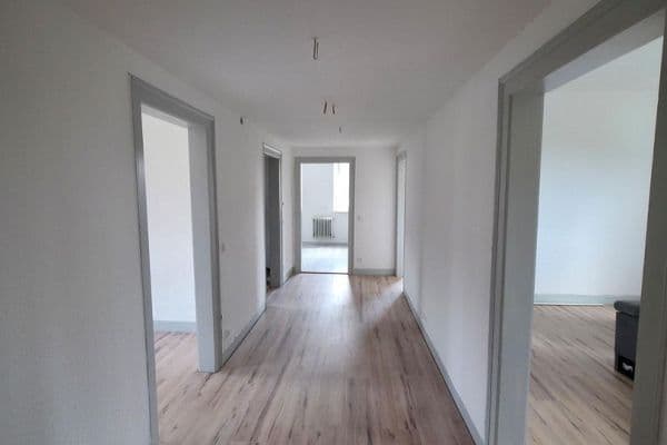 Prenájom bytu 5-izbový 105 m², Ellwangen - Rotenbach Prenájom bytu 5-izbový 105 m², Ellwangen - Rotenbach