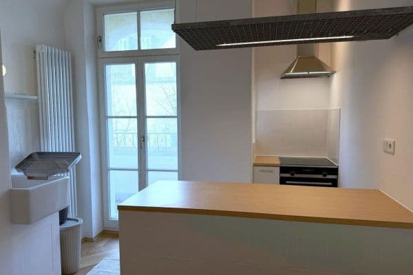 Prenájom bytu 2-izbový 66 m², München, Bavorsko Prenájom bytu 2-izbový 66 m², München, Bavorsko