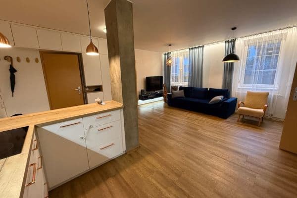 Prenájom bytu 3-izbový 64 m², Františka Kadlece, Praha Prenájom bytu 3-izbový 64 m², Františka Kadlece, Praha