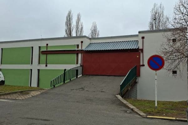 Prenájom garáže 18 m², Pavrovského, Praha Prenájom garáže 18 m², Pavrovského, Praha