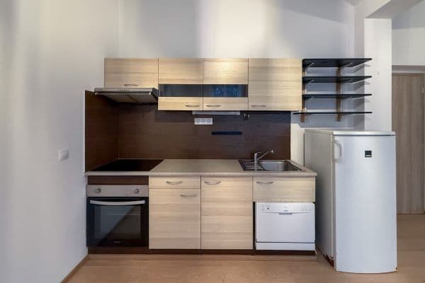 Predaj bytu 1-izbový 29 m², Pod Labuťkou, Praha Predaj bytu 1-izbový 29 m², Pod Labuťkou, Praha