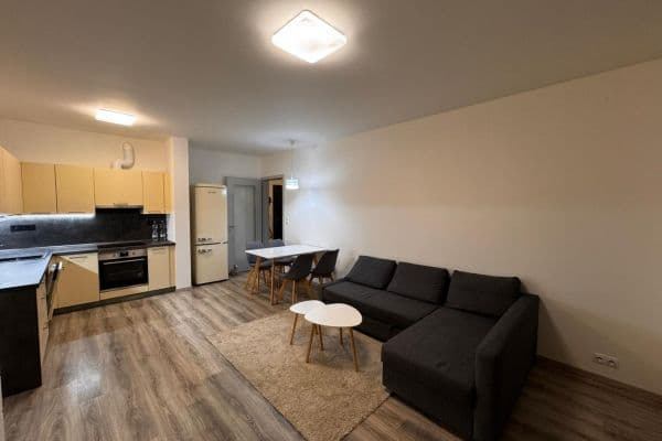 Prenájom bytu 2-izbový 57 m², Lehovecká, Praha Prenájom bytu 2-izbový 57 m², Lehovecká, Praha