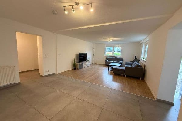 Prenájom bytu 4-izbový 120 m², Händelstraße 26, Limeshain Prenájom bytu 4-izbový 120 m², Händelstraße 26, Limeshain