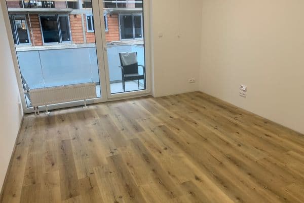 Prenájom bytu 1-izbový 27 m², Čakovická, Praha Prenájom bytu 1-izbový 27 m², Čakovická, Praha