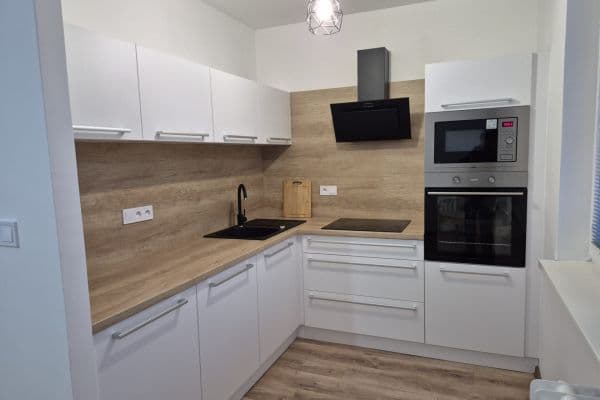 Prenájom bytu 3-izbový 64 m², Karla Pokorného, Ostrava Prenájom bytu 3-izbový 64 m², Karla Pokorného, Ostrava