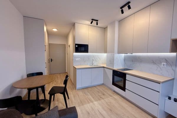 Prenájom bytu 1-izbový 29 m², Slnečnicová, Rovinka Prenájom bytu 1-izbový 29 m², Slnečnicová, Rovinka