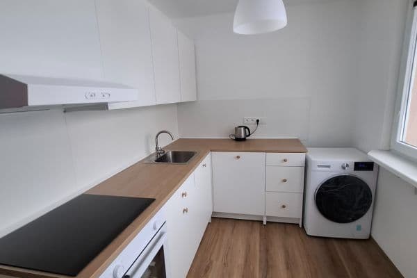 Prenájom bytu 2-izbový 52 m², Výškovická, Ostrava Prenájom bytu 2-izbový 52 m², Výškovická, Ostrava