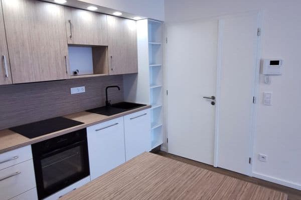 Prenájom bytu 2-izbový 47 m², Ke křížku, Kladno, Středočeský kraj Prenájom bytu 2-izbový 47 m², Ke křížku, Kladno, Středočeský kraj