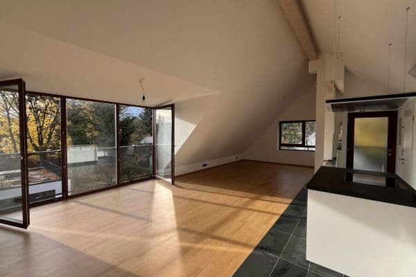 Prenájom bytu 3-izbový 72 m², München, Bavorsko Prenájom bytu 3-izbový 72 m², München, Bavorsko