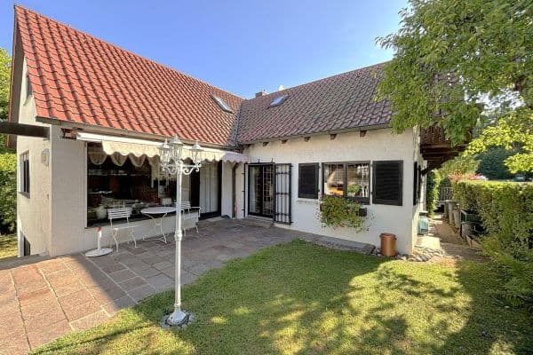 Predaj domu 197 m², pozemek 705 m², Böblingen Predaj domu 197 m², pozemek 705 m², Böblingen