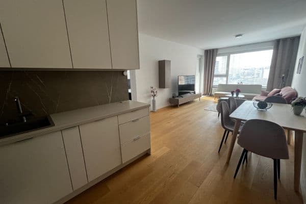 Prenájom bytu 2-izbový 57 m², Súkennícka, Bratislava Prenájom bytu 2-izbový 57 m², Súkennícka, Bratislava