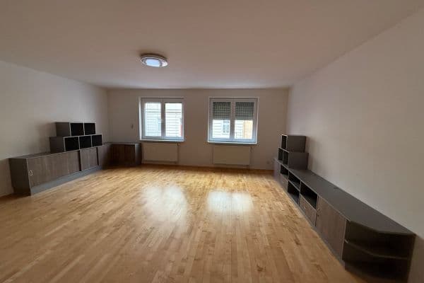 Predaj bytu 3-izbový 97 m², Plzenecká, Plzeň, Plzeňský kraj Predaj bytu 3-izbový 97 m², Plzenecká, Plzeň, Plzeňský kraj