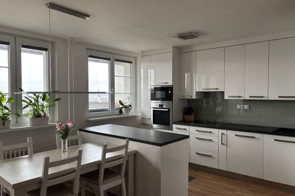 Predaj bytu 3-izbový 78 m², Galandova, Praha Predaj bytu 3-izbový 78 m², Galandova, Praha